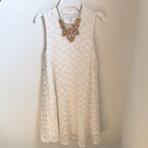 Whit dress